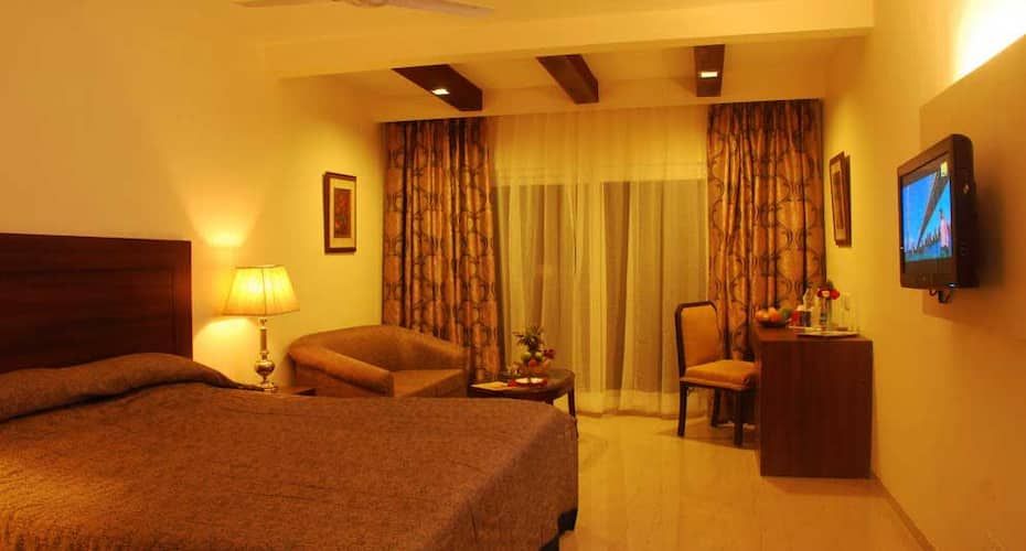 Classic Hill Top Resort Deluxe Room- 02 Nts MAP Pkg
